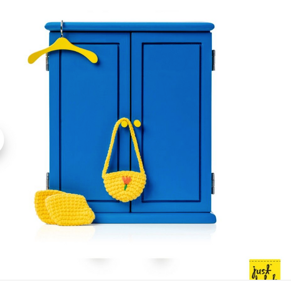 4 hangers for wardrobe for Miffy's dresses