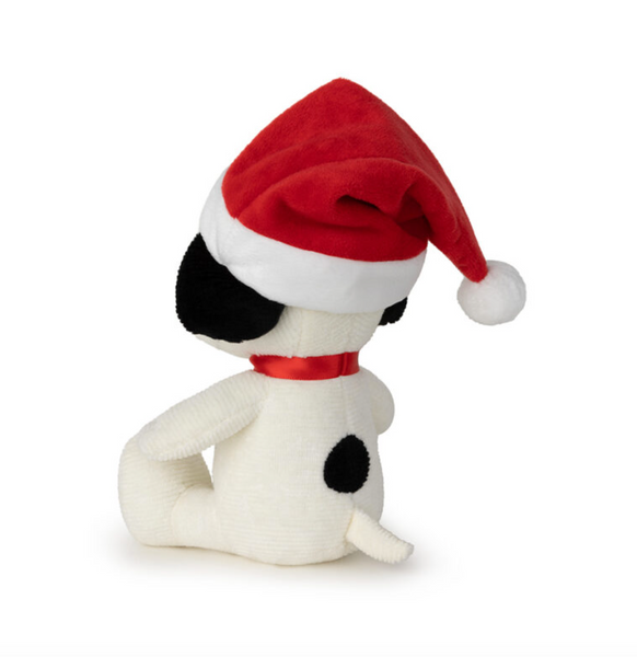 Snoopy Sitting with Christmas Hat