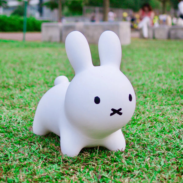 Miffy bonbon inflatable chair